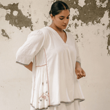 Hana Top White Motifs