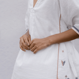 Hana Top White Motifs