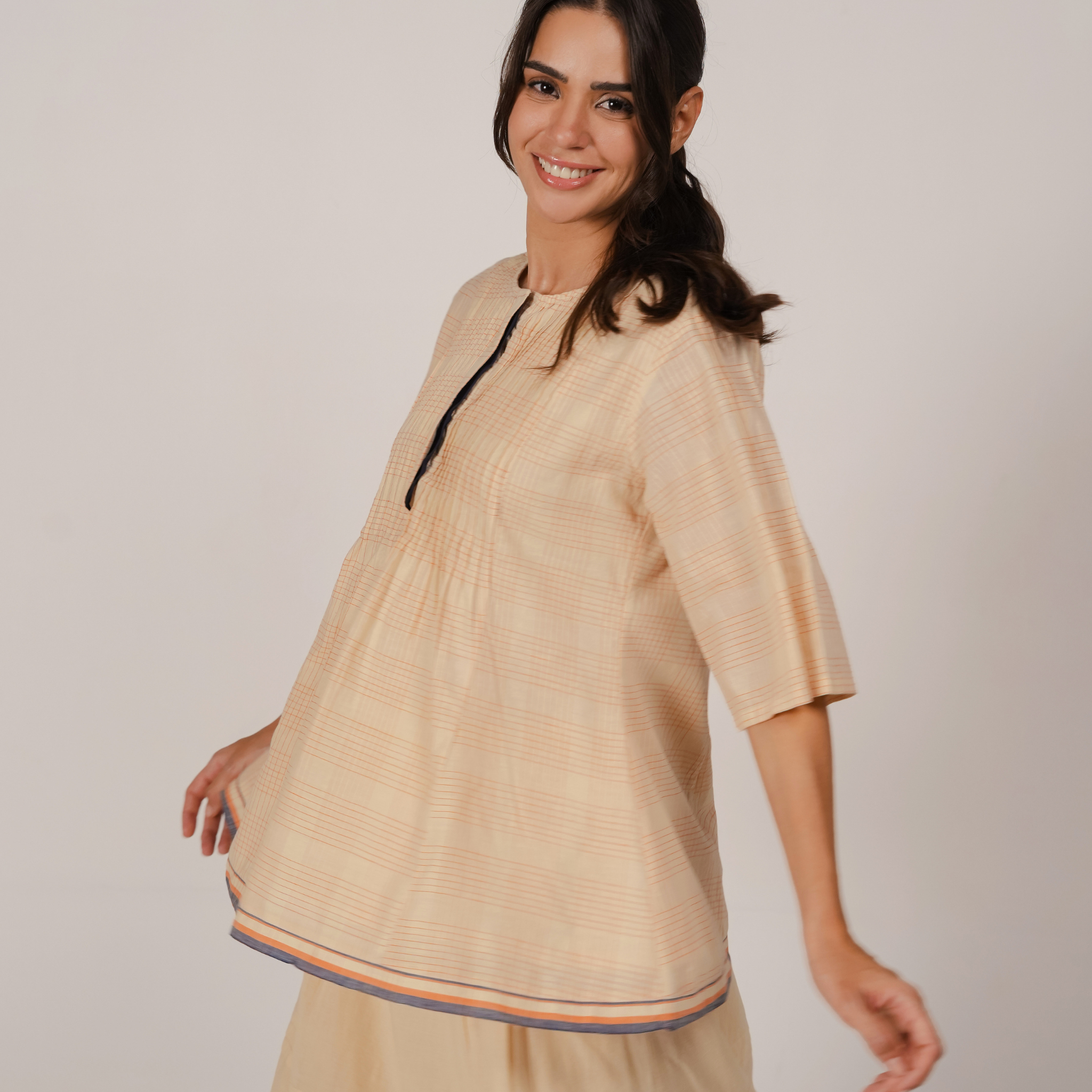 Evie Top Beige