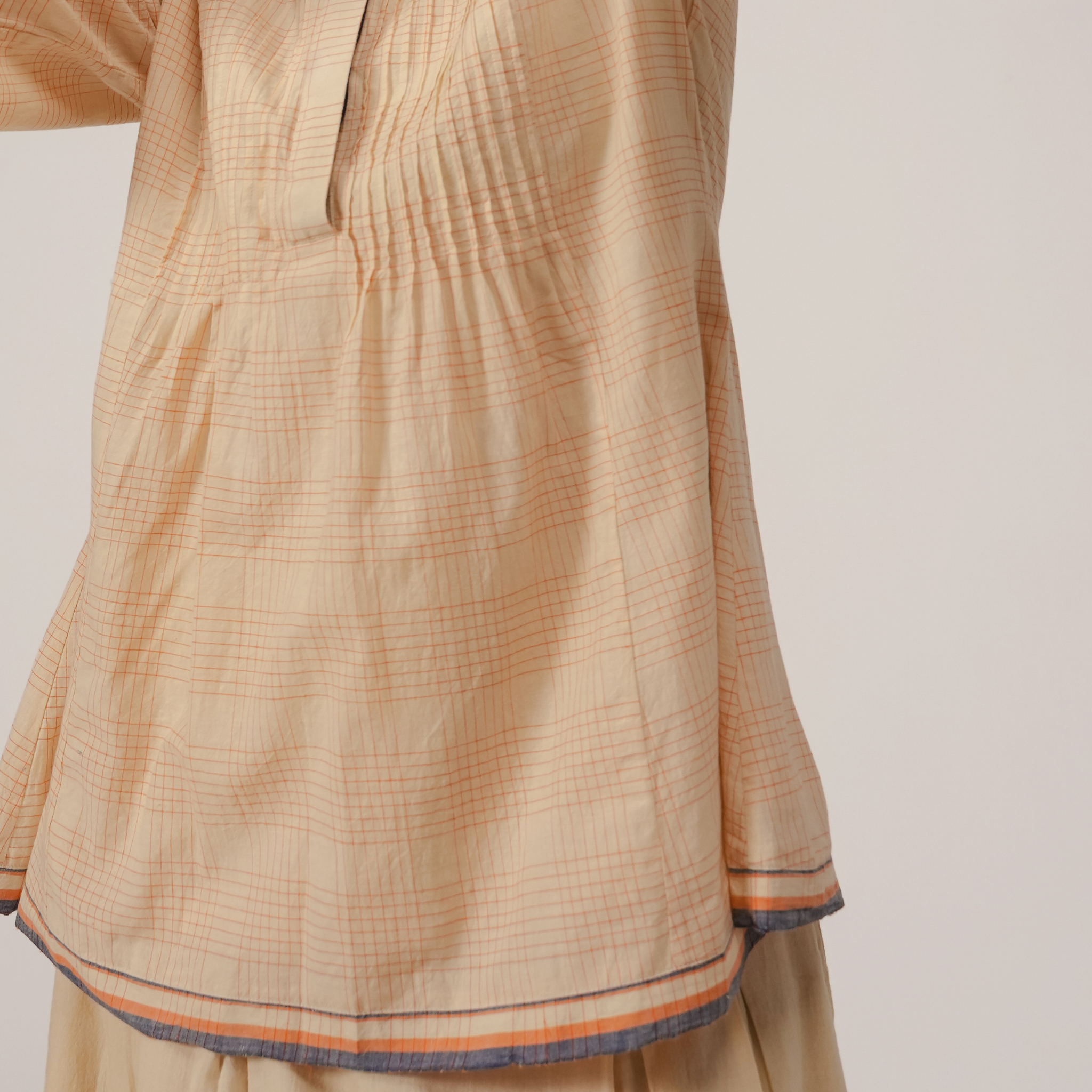 Evie Top Beige