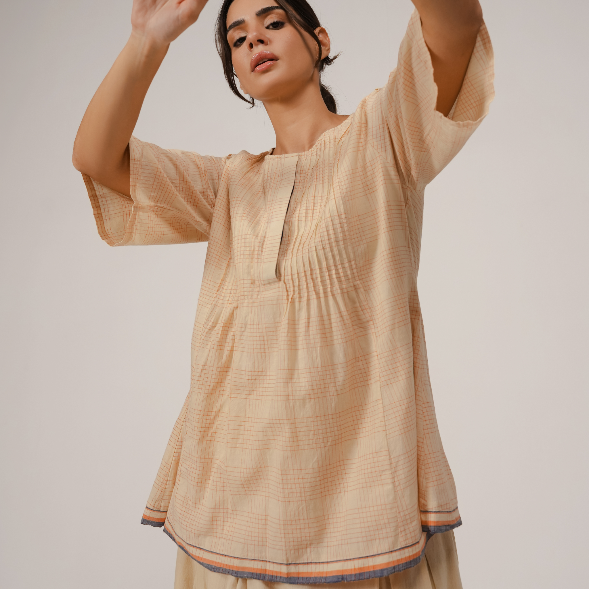 Evie Top Beige